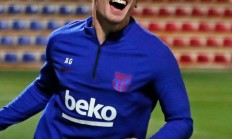 九游娱乐竞技-红蓝对垒，球场上的激烈拼杀长令人难忘