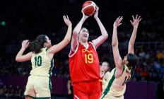 九游娱乐app下载地址-海南女篮在场上展现出团队默契，助力获胜