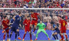 九游娱乐亚洲官网-欧国联冠军争夺战：队员斗志昂扬力争夺冠军的简单介绍