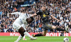 九游娱乐网页版登录入口-利兹联客场不敌斯旺西，遭遇四轮不胜的简单介绍