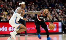 九游娱乐登录入口-开拓者轻松逆袭！利拉德单挑对方取胜