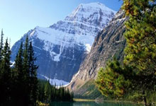 皇马阿贾克斯神秘送礼白衣军团瓜帅危机重重