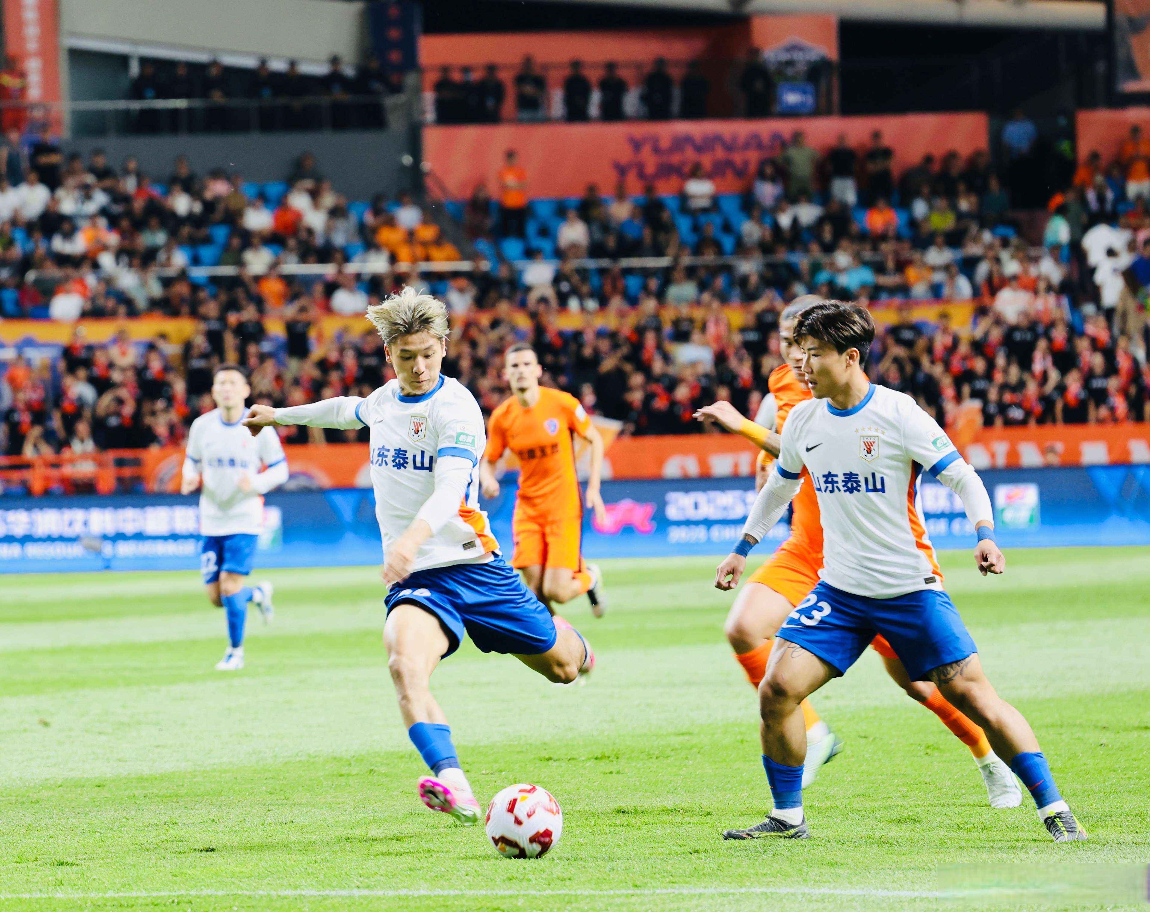 高质比赛,紧张的赛场氛围令人热血沸腾!的简单介绍 高质比赛,紧张的赛场氛围令人热血沸腾!的简单介绍