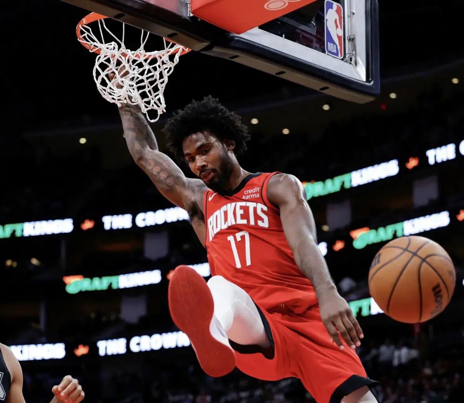 火箭前锋帕森斯在比赛中脚踝受伤,恐影响球队季后赛前景 火箭前锋帕森斯在比赛中脚踝受伤,恐影响球队季后赛前景