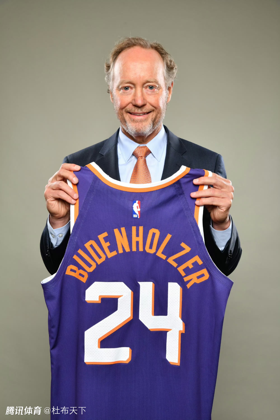 包含狼堡新帅上任,球队迎来新一轮变革的词条 包含狼堡新帅上任,球队迎来新一轮变革的词条