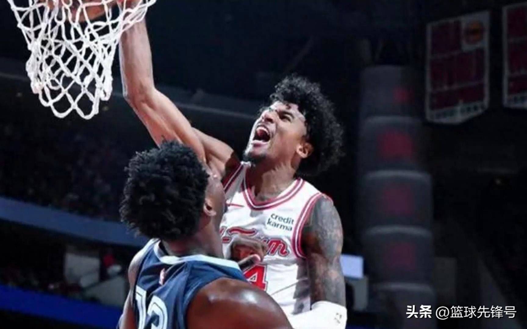 森林狼主场大胜火箭,继续领跑西部 森林狼主场大胜火箭,继续领跑西部